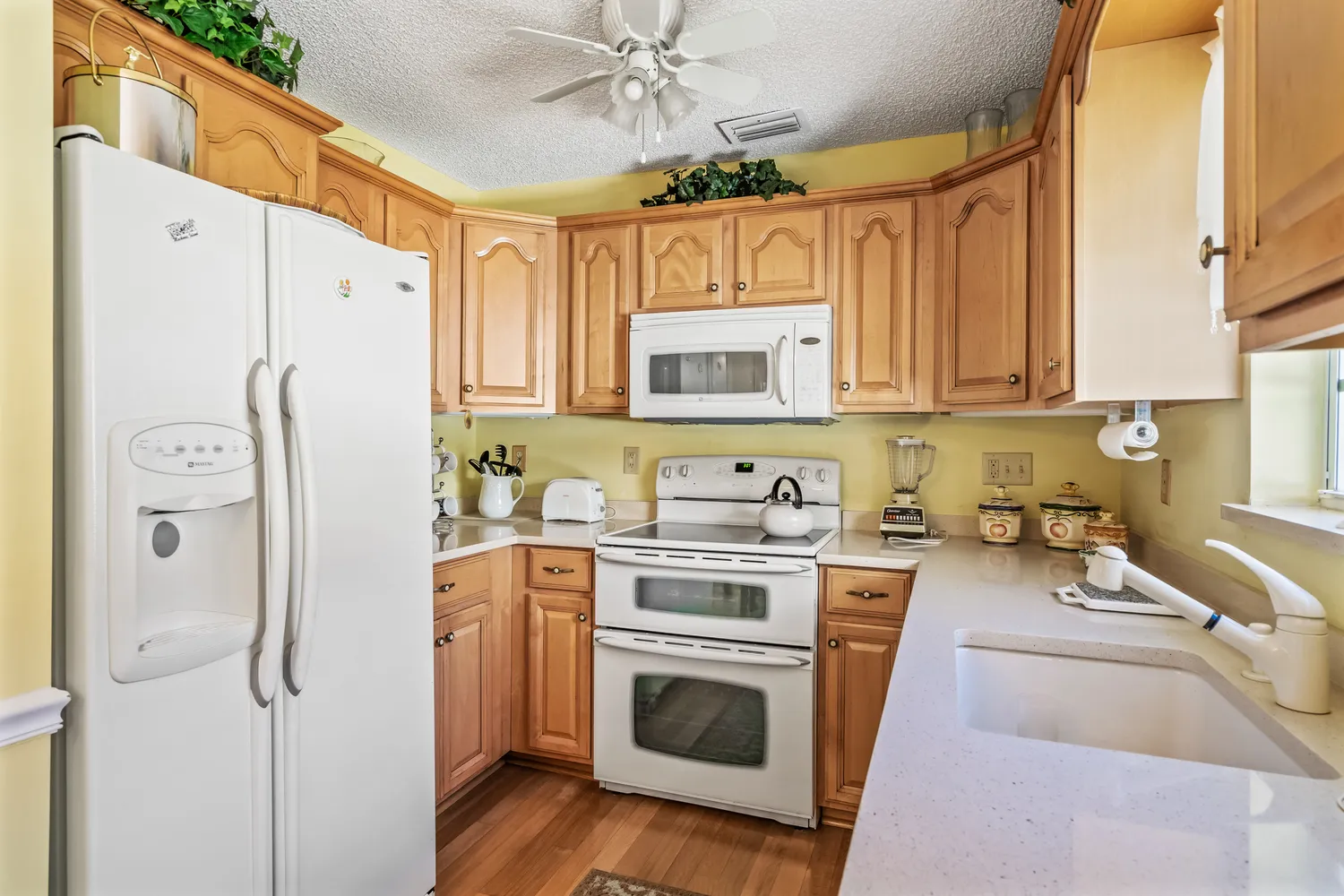 $285,000 | 5400 Highway A1a, Unit H24, Vero Beach, FL 32963