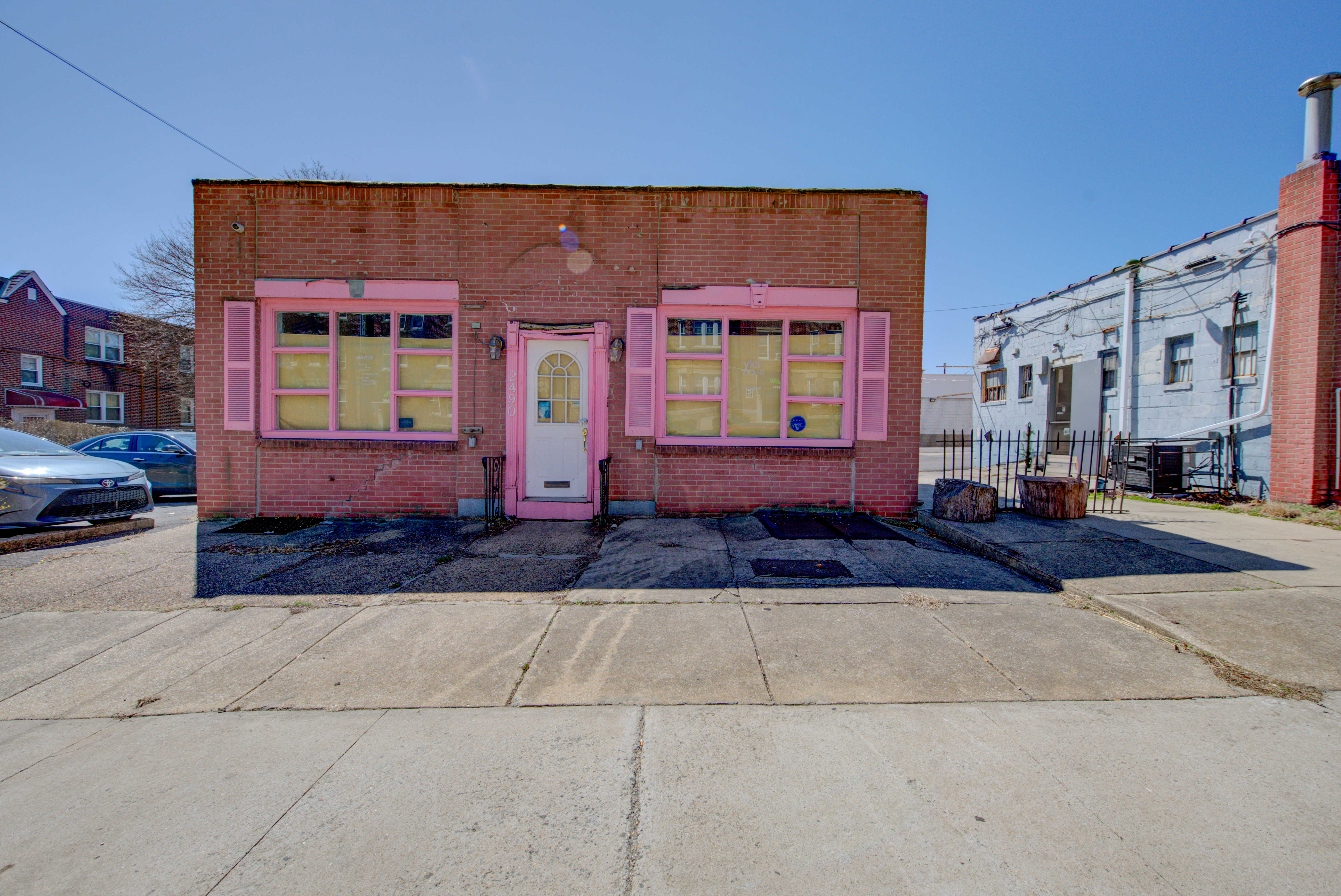 5000 City Avenue Philadelphia, PA 19131 - Photo 7 of 38 a front view of a house
