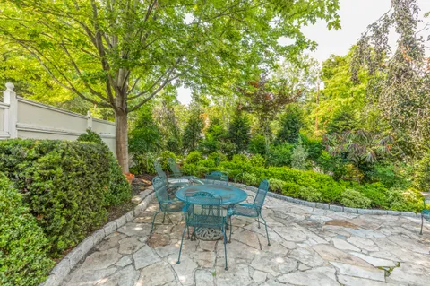 $1,799,999 | 3130 19th Street North, Arlington, VA 22201