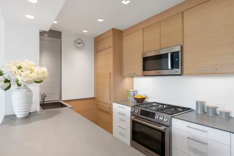 $1,995,000 | 573 Grand Street, Unit D1707/1801 | Lower East Side