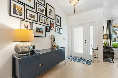 $1,200,000 | 10 Bentwood Road, Palm Beach Gardens, FL 33418