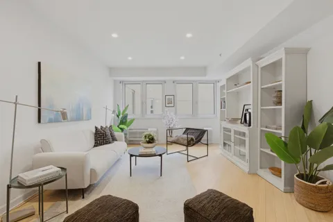 $1,095,000 | 145 Park Place, Unit 3D | Park Slope