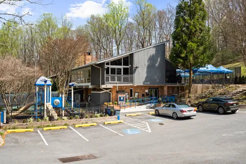 $1,550,000 | Hamilton Spring Court, Bethesda, MD 20817