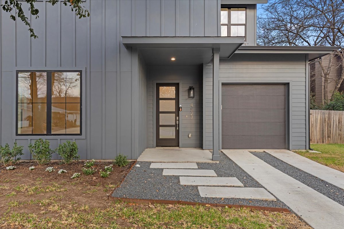 4527 Clawson Road Austin, TX 78745 - Photo 3 of 29