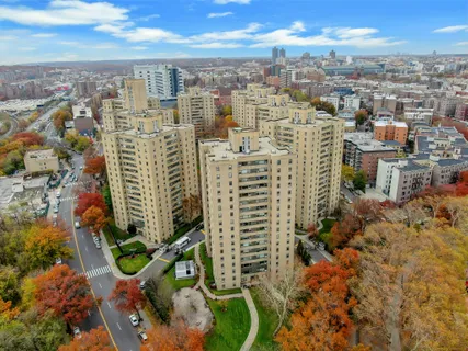 $225,000 | 1 Fordham Hill Ovl, Unit 12C | University Heights