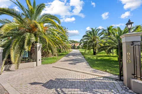 $2,300,000 | 18950 Southwest 59th Street, Southwest Ranches, FL 33332