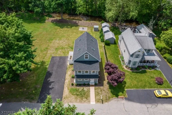 $700,000 | 6 Brook Street, Peapack-Gladstone, NJ 07977