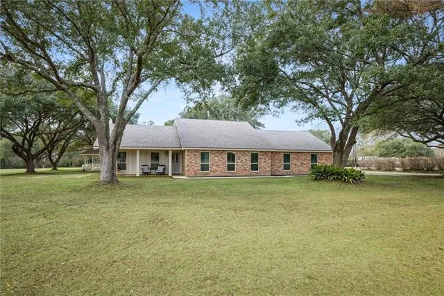 $785,000 | 82243 Old Military Road, Bush, LA 70431