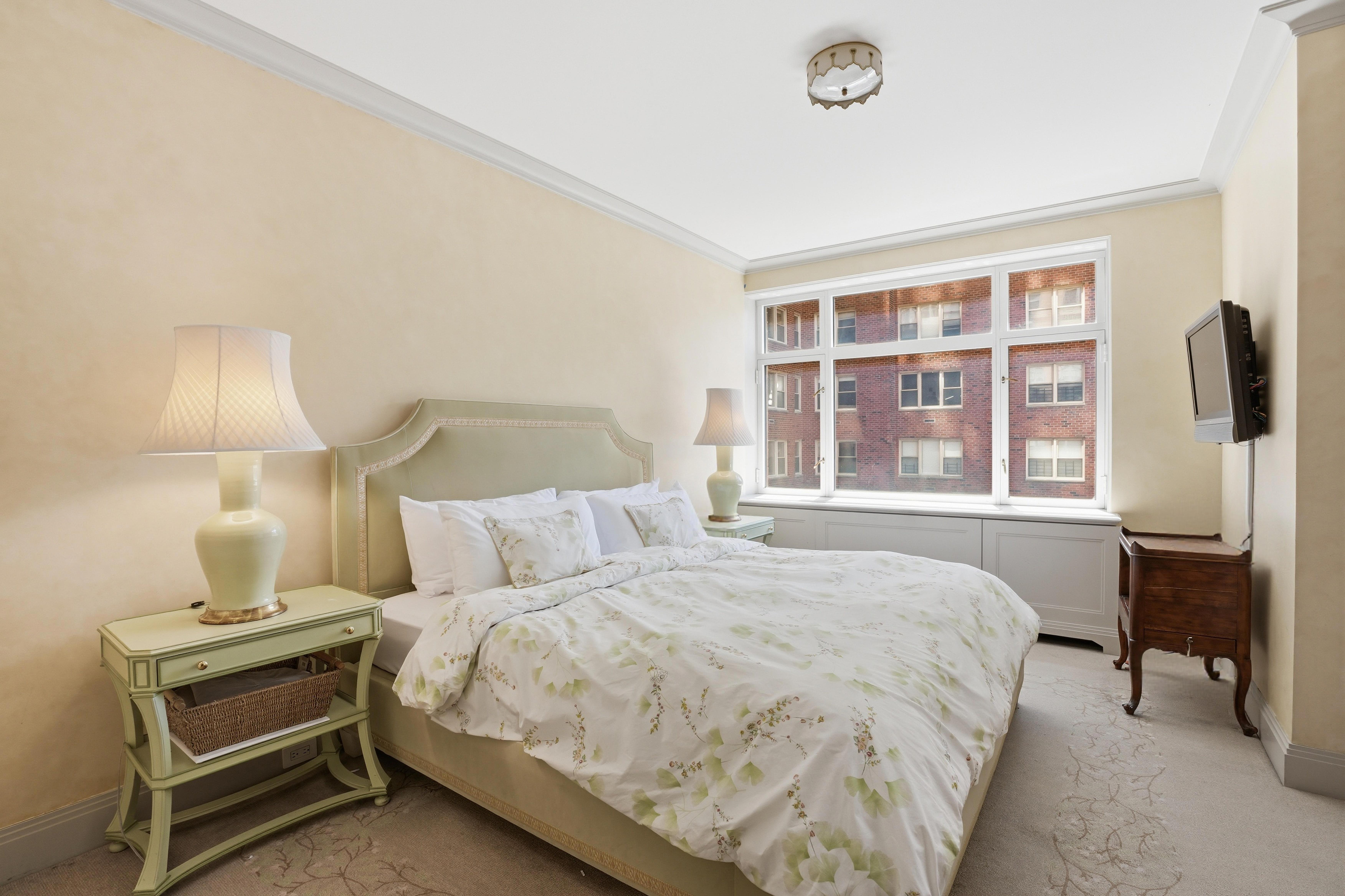 188 East 76th Street, Unit 5ABC Manhattan, NY 10021 - Photo 9 of 17