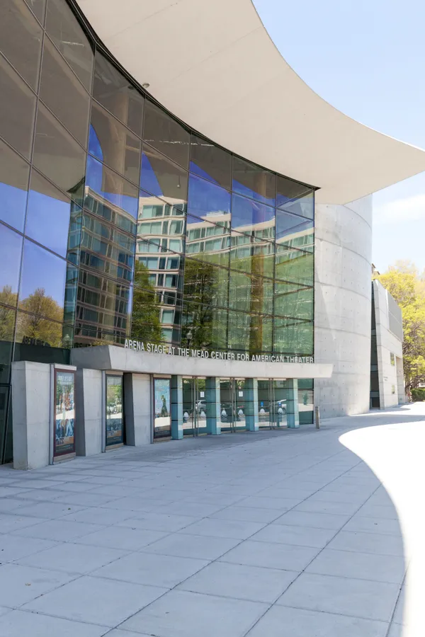 $1,100,000 | 500 H Street Southwest, Washington, DC 20024