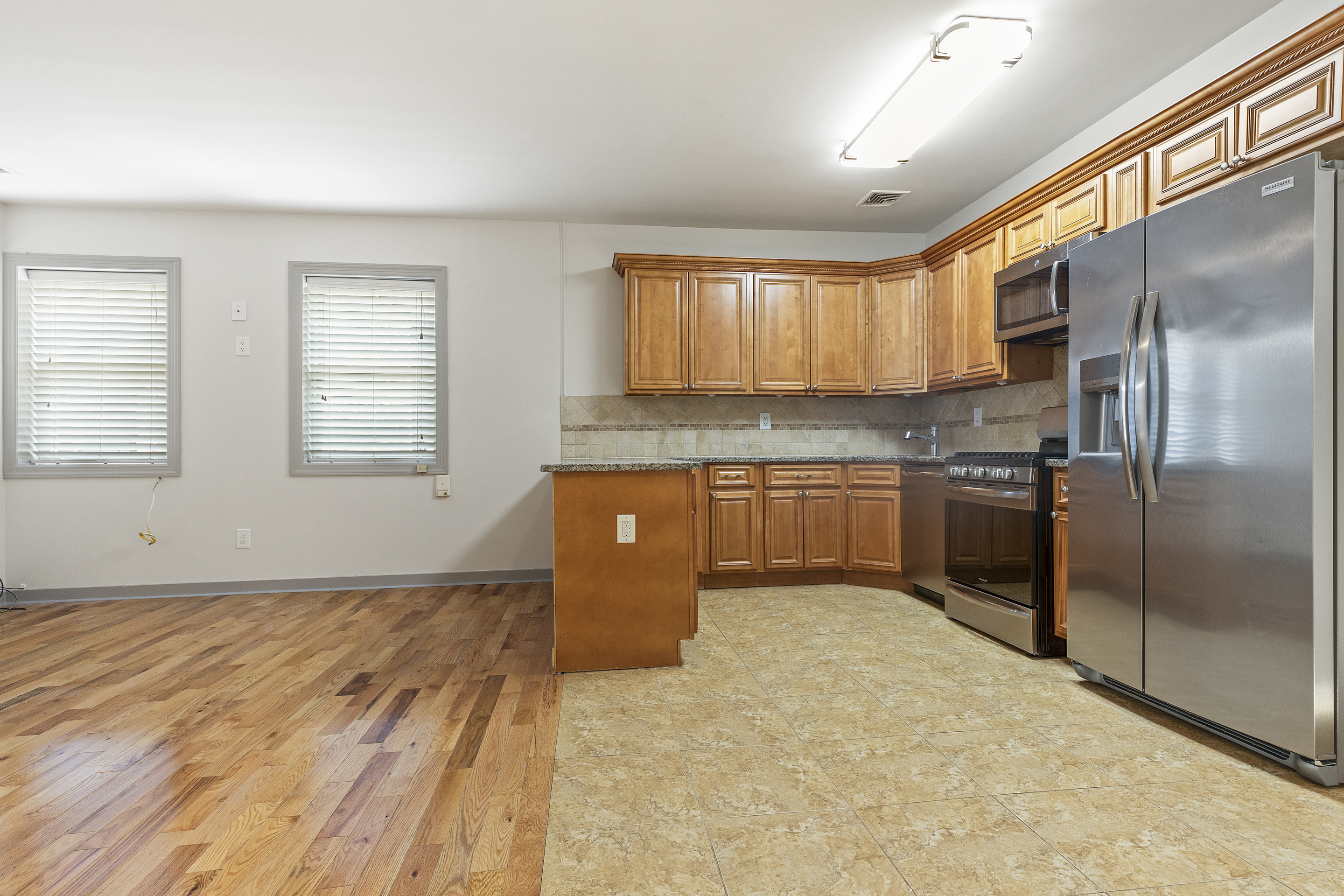 3416 Irwin Avenue, Unit 2 Bronx, NY 10463 - Photo 3 of 28