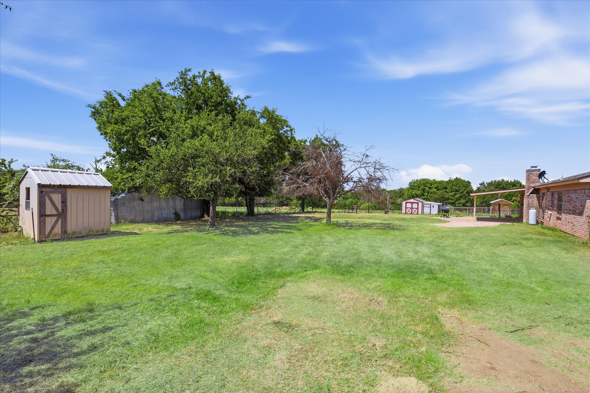 892 Highland Circle Springtown, TX 76082 - Photo 28 of 36 Gallery Image 28