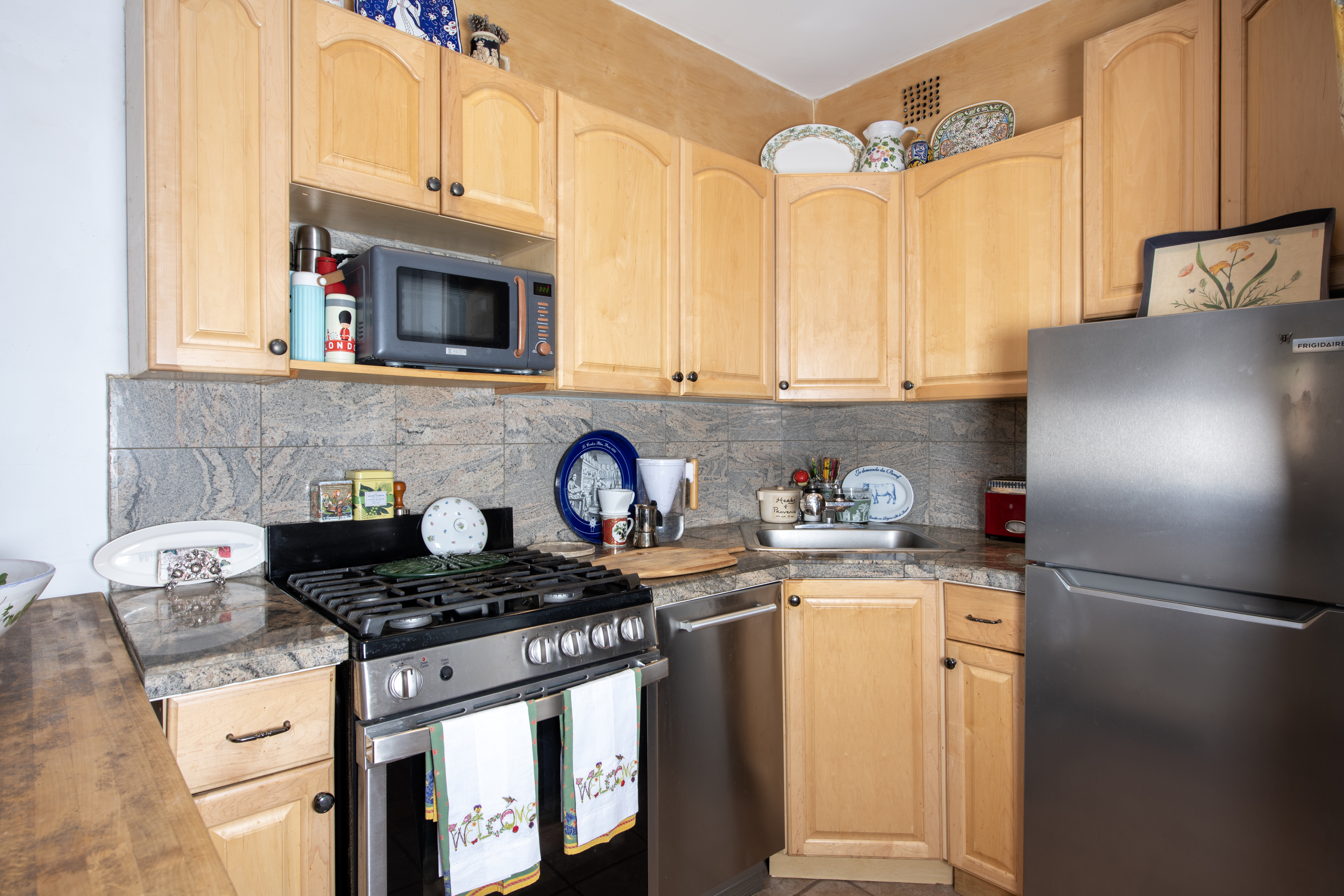 123 West 80th Street, Unit 2R Manhattan, NY 10024 - Photo 5 of 12 Gallery Image 5