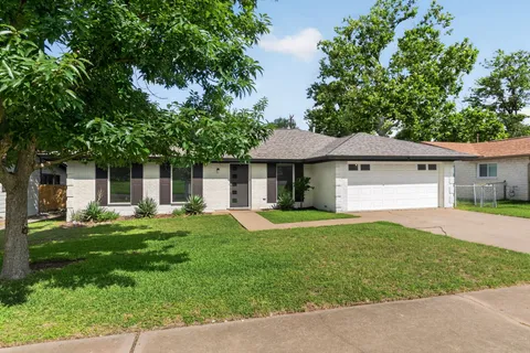 $565,000 | 4808 Broadhill Drive, Austin, TX 78723