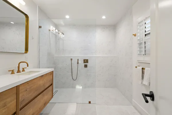 $1,649,000 | 5758 Tobias Avenue, Sherman Oaks, CA 91411