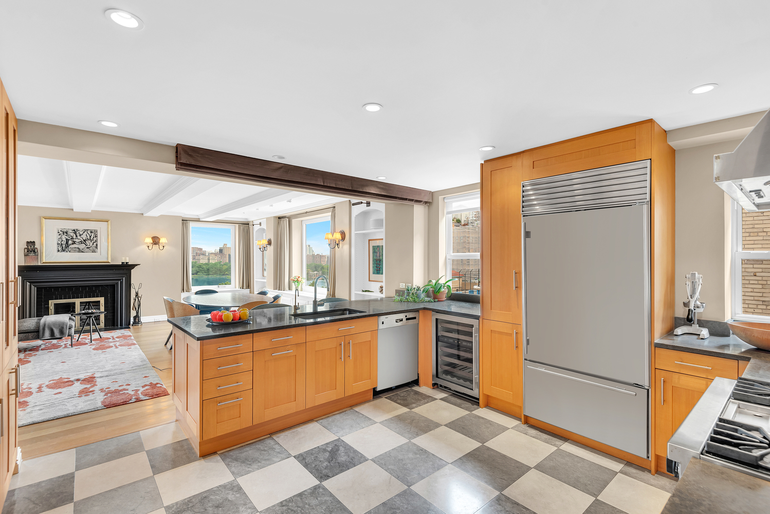 21 East 90th Street, Unit 14AB Manhattan, NY 10128 - Photo 4 of 19