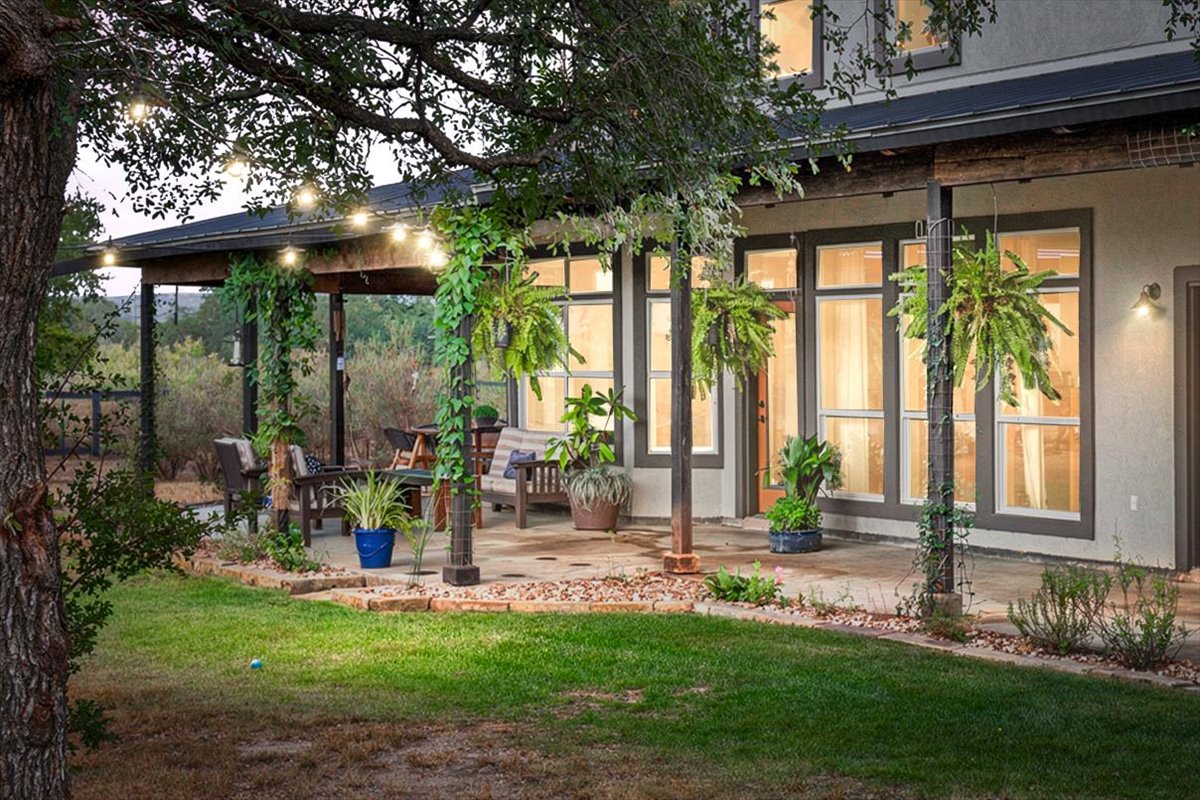 23802 Oscar Road Spicewood, TX 78669 - Photo 7 of 40 Gallery Image 7