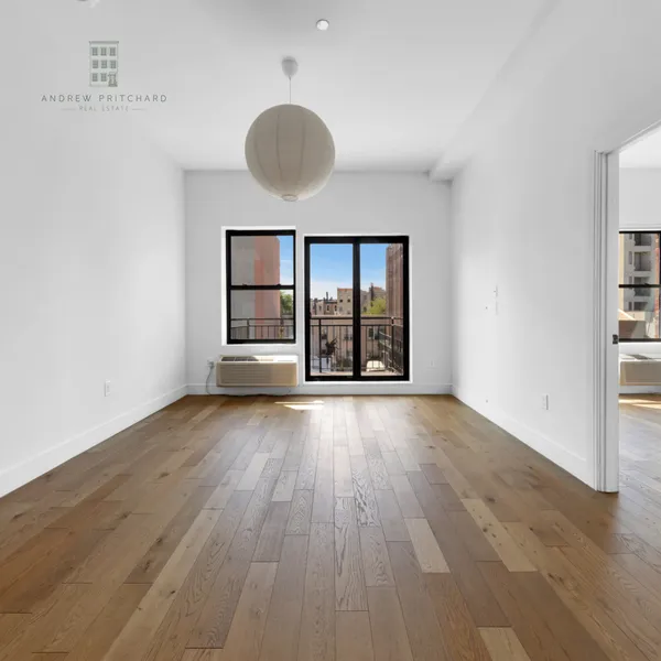 $3,500 | Troutman Street, Unit 3A | Williamsburg
