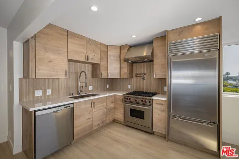 $1,695,000 | 2442 South Coast Highway, Unit 8, Laguna Beach, CA 92651