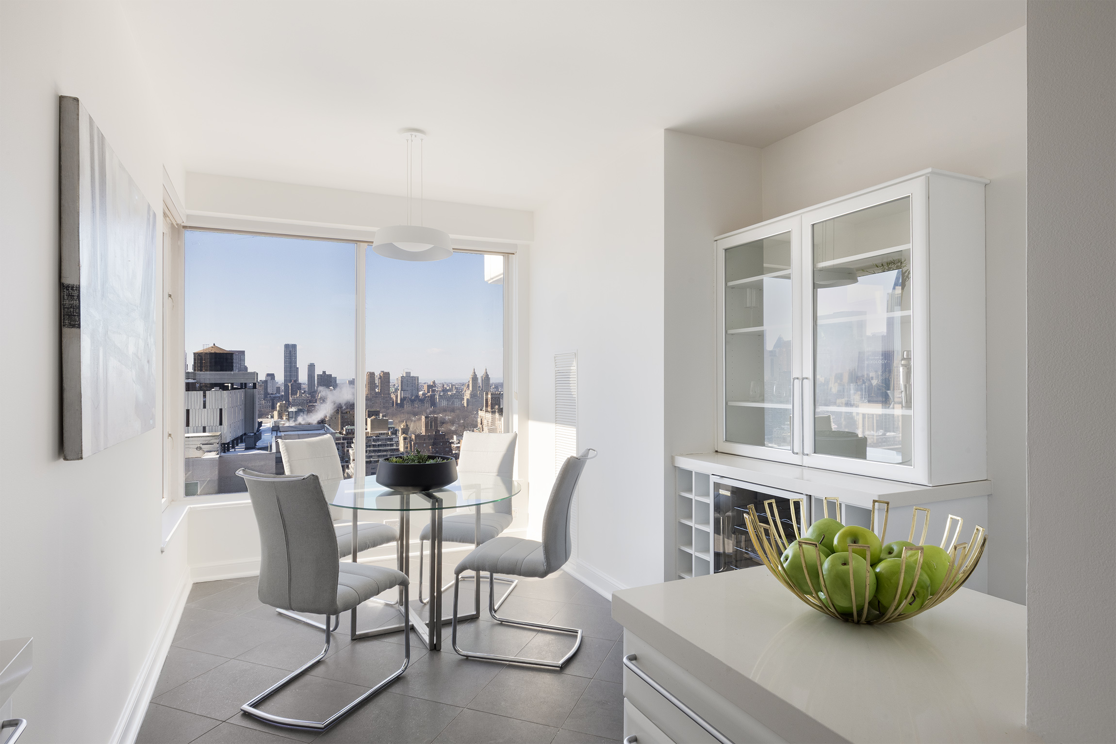 200 East 69th Street, Unit 32C Manhattan, NY 10021 - Photo 6 of 17