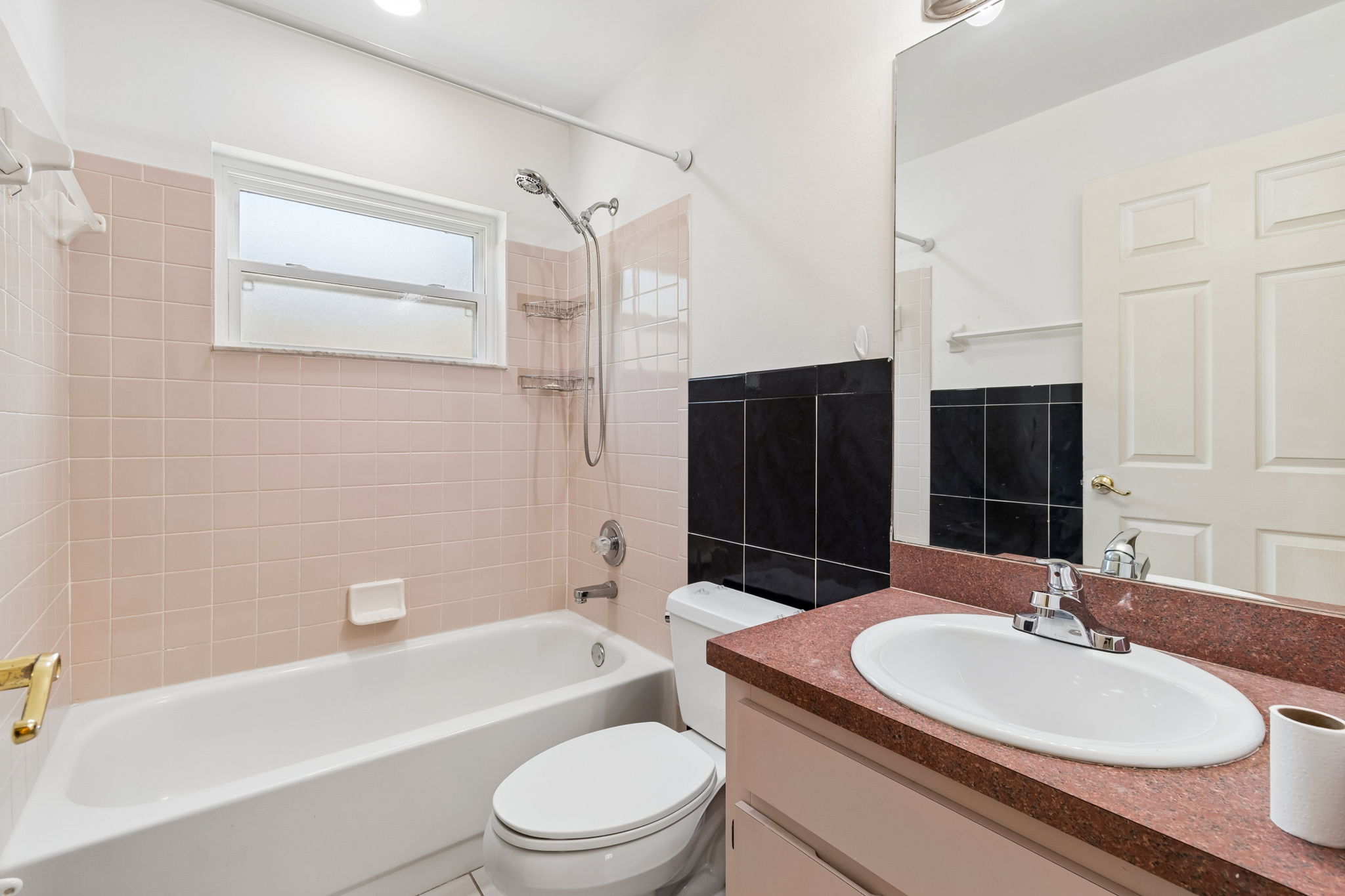 8445 North River Road Tampa, FL 33635 - Photo 18 of 43