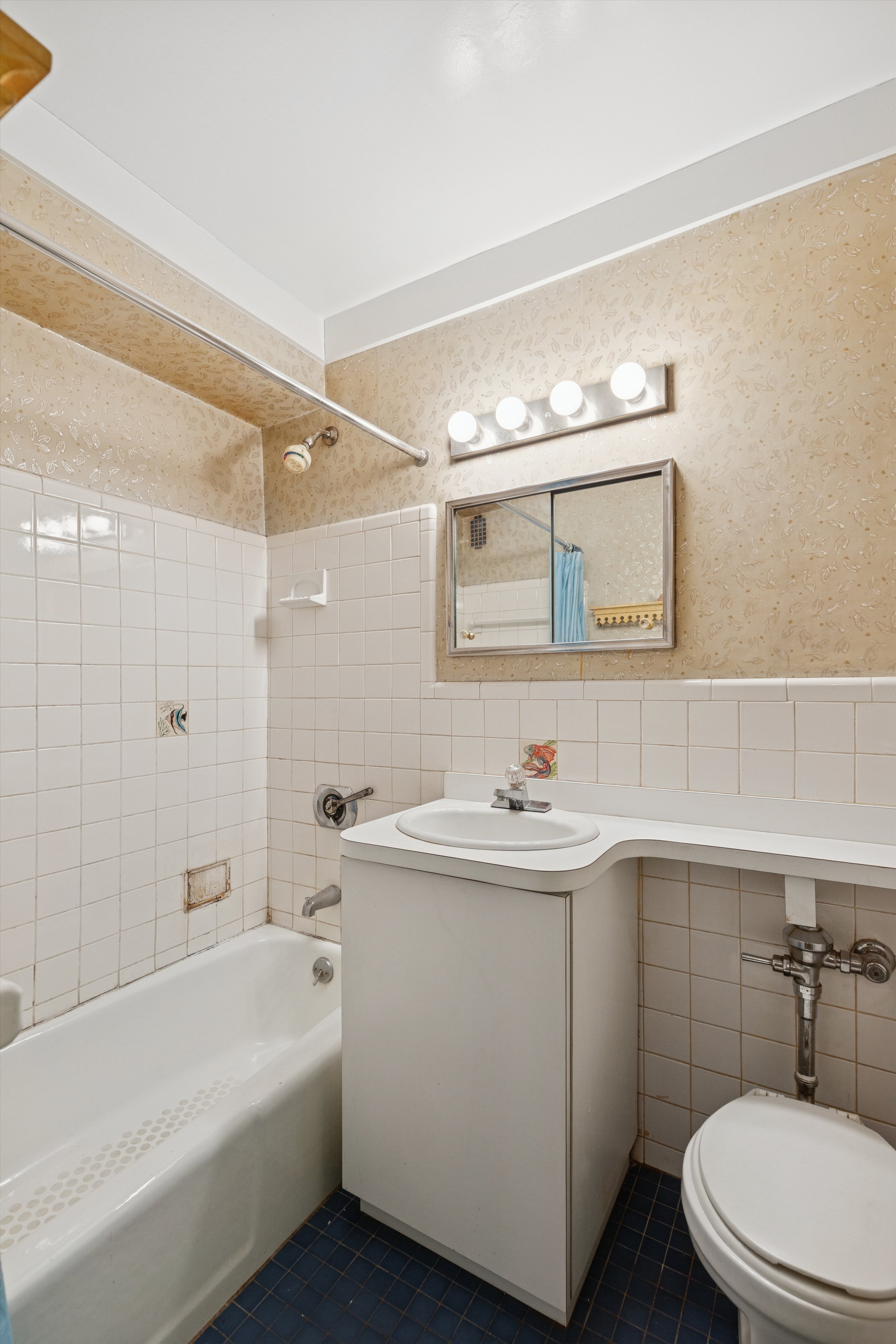 350 Bleecker Street, Unit 2M Manhattan, NY 10014 - Photo 8 of 10