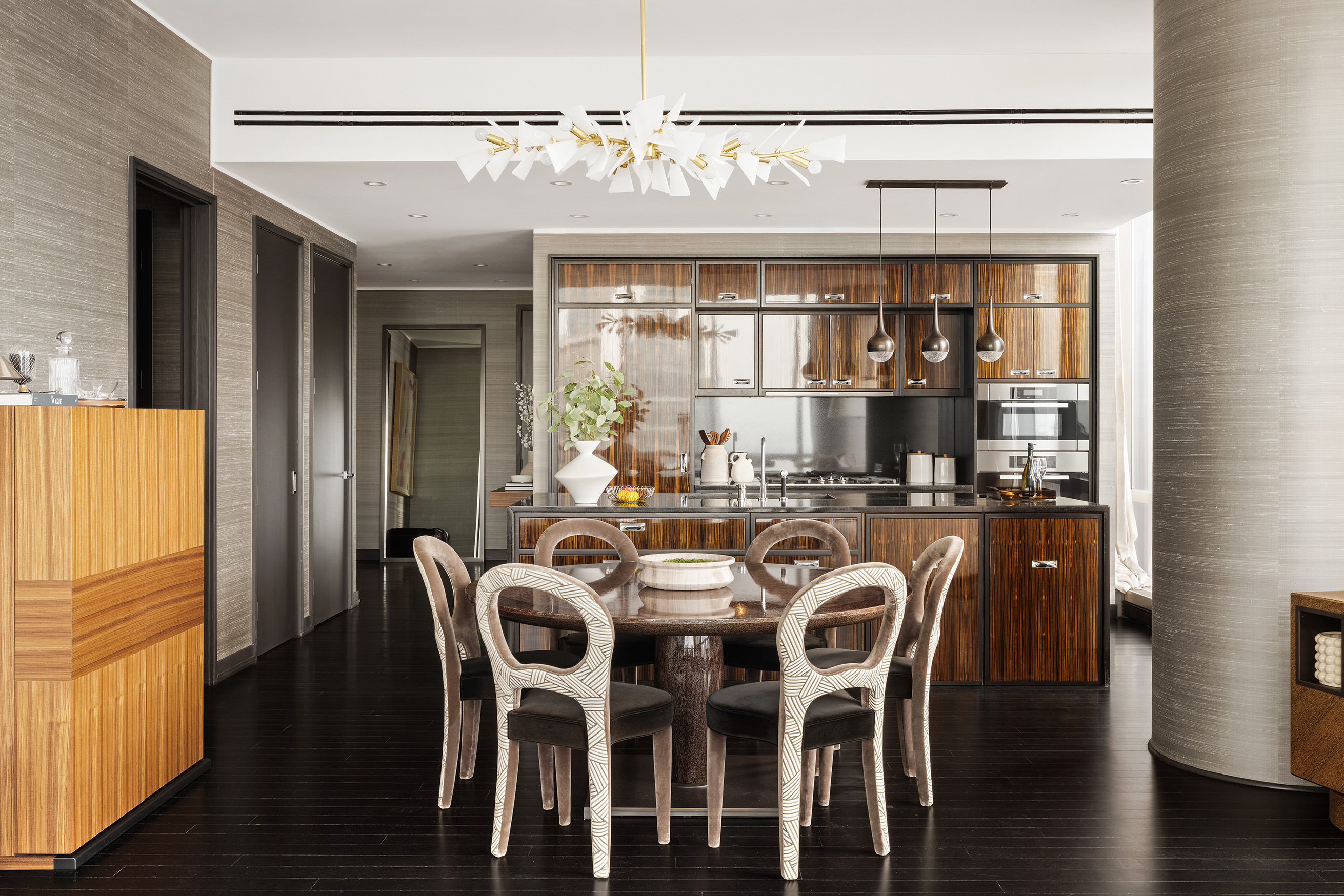 157 West 57th Street, Unit 50B Manhattan, NY 10019 - Photo 5 of 20 Gallery Image 5