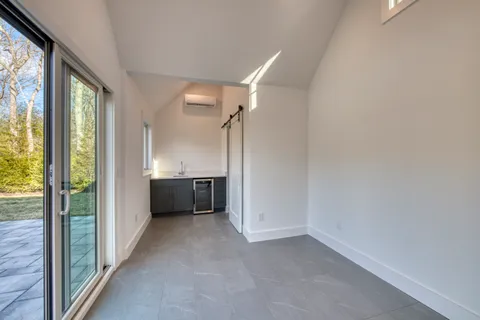 $4,650,000 | 23 Fairway Drive, East Hampton, NY 11937