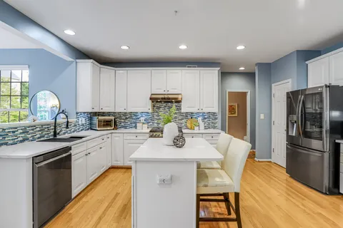 $1,100,000 | 18306 Aspen Dale Court, Boyds, MD 20841