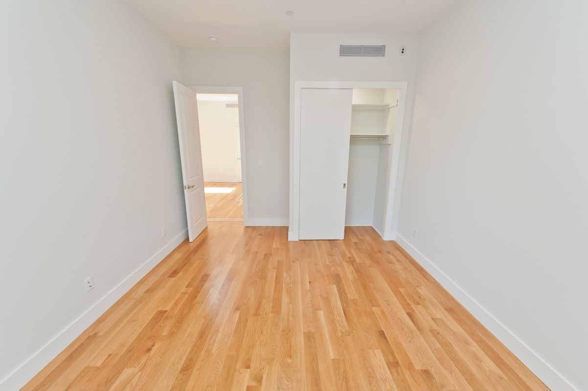 12-21 Astoria Boulevard, Unit 3F Queens, NY 11102 - Photo 3 of 11