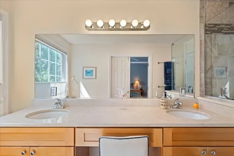 $719,000 | 5280 Kestrel Crossing Drive, Alexandria, VA 22312