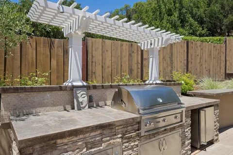 $2,875,000 | 598 Fairway Drive, Novato, CA 94949