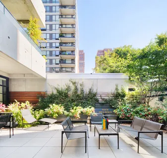 $4,195,000 | 508 West 24th Street, Unit 2S | Chelsea