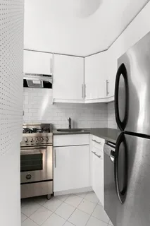 $840,000 | 200 East 16th Street, Unit 14K | Gramercy