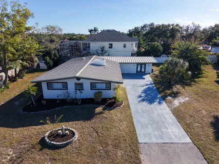 $525,000 | 2452 Whippoorwill Circle, Sarasota, FL 34231