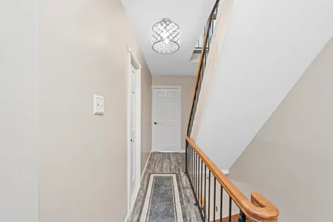 $649,995 | 15 Hickory Circle | Huguenot