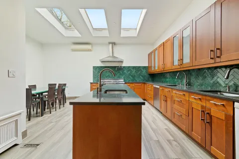 $2,995,000 | 700 East 17th Street | Ditmas Park