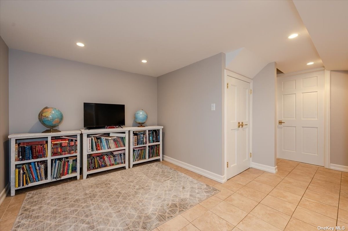 3-34 149th Place Queens, NY 11357 - Photo 21 of 30