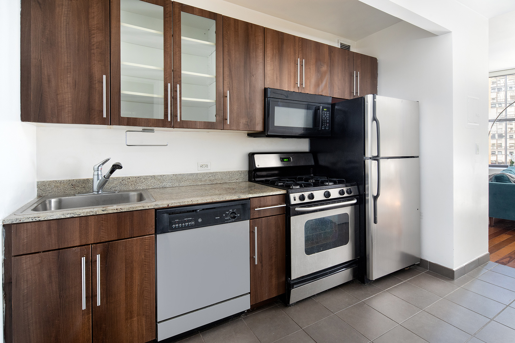 1 Wall Street Court, Unit 704 Manhattan, NY 10005 - Photo 5 of 7