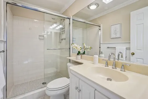 $650,000 | 4821 Sangamore Road, Unit Undisclosed, Bethesda, MD 20816