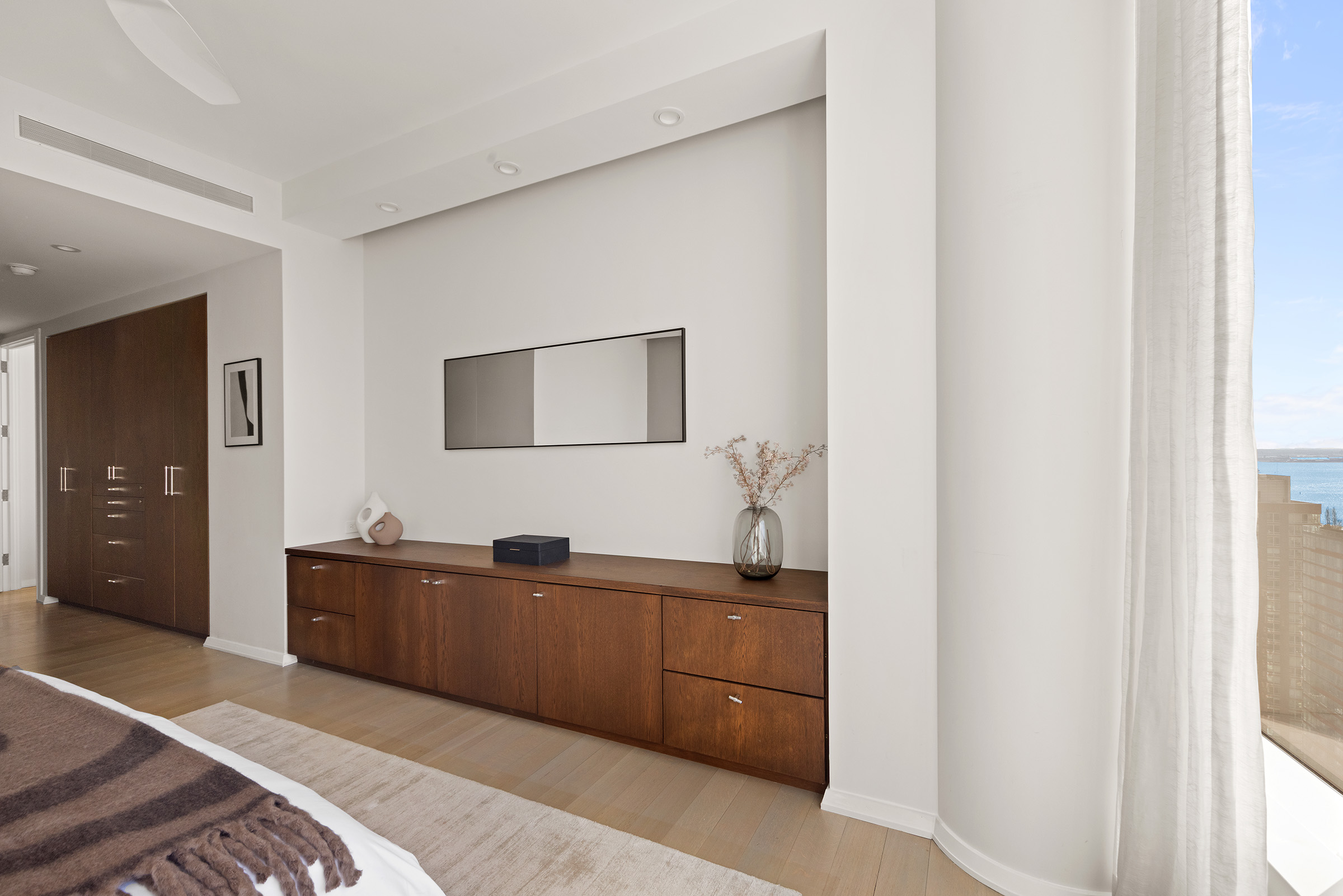 50 West Street, Unit 37C Manhattan, NY 10006 - Photo 14 of 43 Gallery Image 14