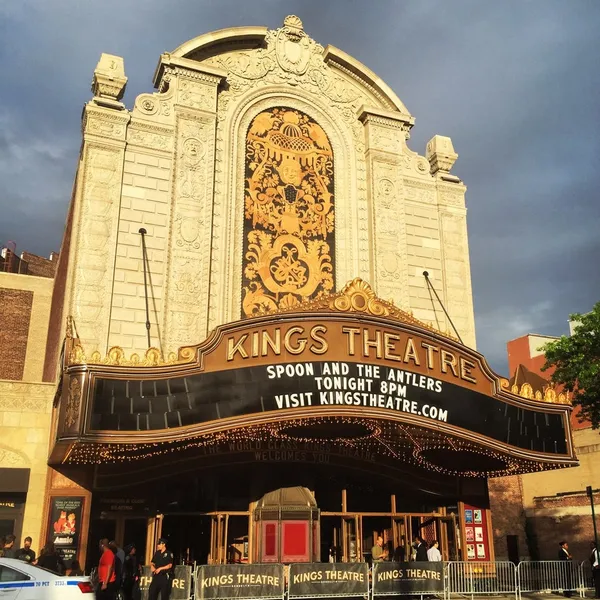 a car parked in front of a building