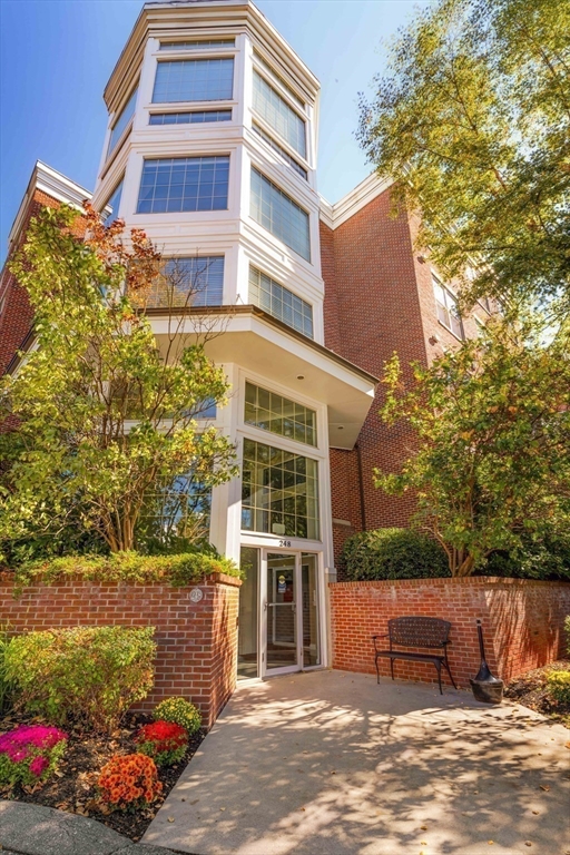 248 Albion Street, Unit 321 Wakefield, MA 01880 - Photo 18 of 21 front view of a building