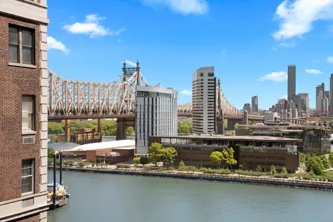 $1,285,000 | 25 Sutton Place South, Unit 16B | Sutton Place
