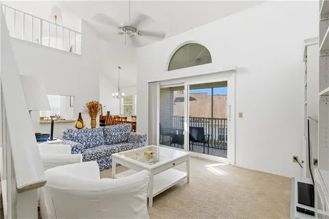 $179,900 | 1960 Westminster Circle, Unit 2, Vero Beach, FL 32966