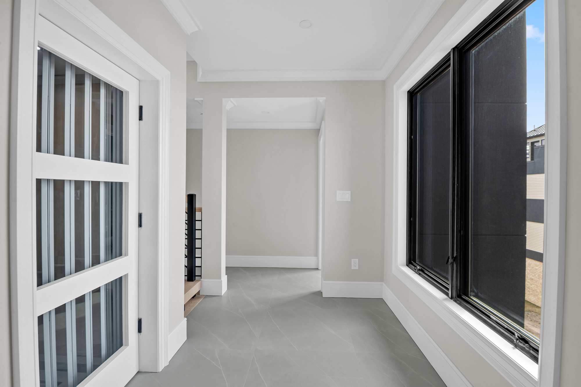 5 Osprey Court Staten Island, NY 10308 - Photo 45 of 50 a view of a hallway with wooden floor and entryway
