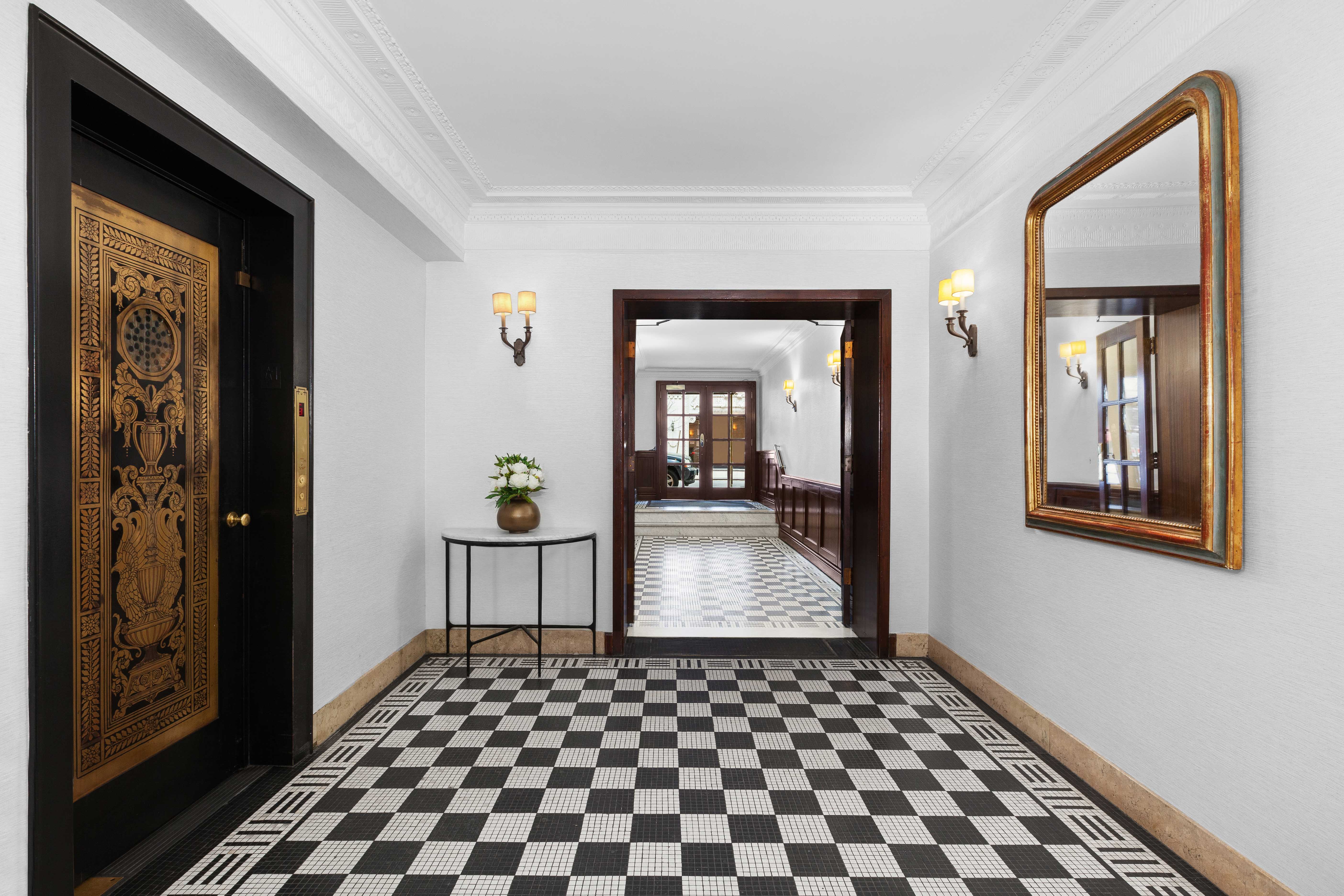 120 West 70th Street, Unit 8A Manhattan, NY 10023 - Photo 9 of 14