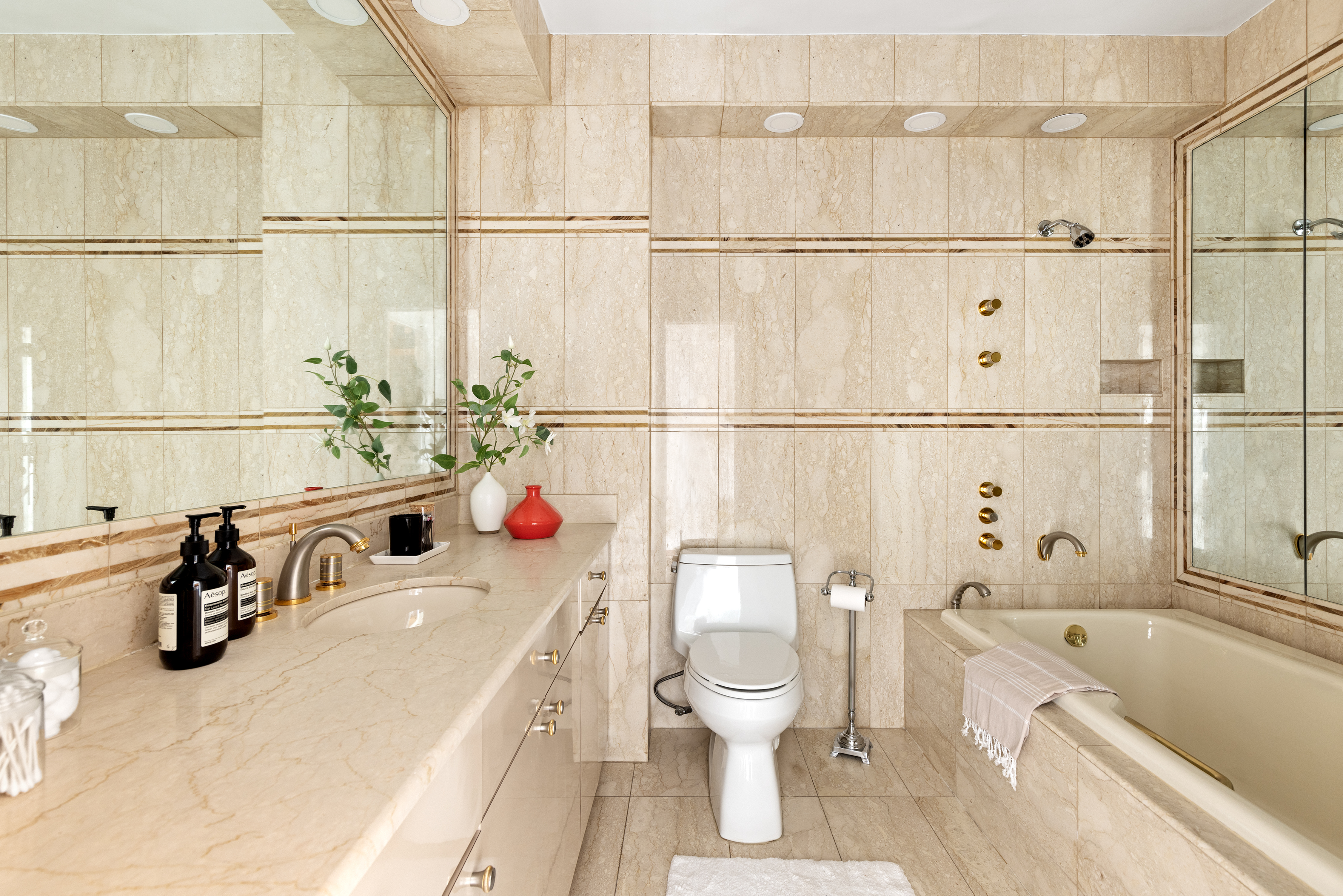 16 Sutton Place, Unit 12C Manhattan, NY 10022 - Photo 7 of 9