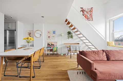 $895,000 | 124 Atlantic Avenue, Unit A4H | Cobble Hill