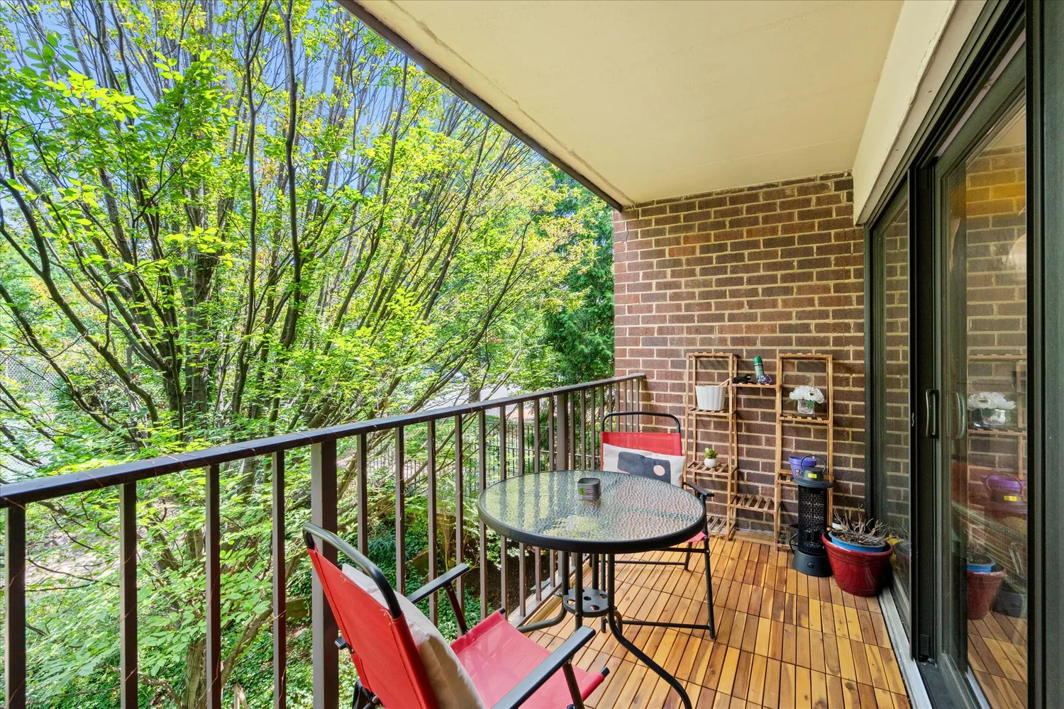 $349,000 | 132 Roberts Lane, Unit 303, Alexandria, VA 22314